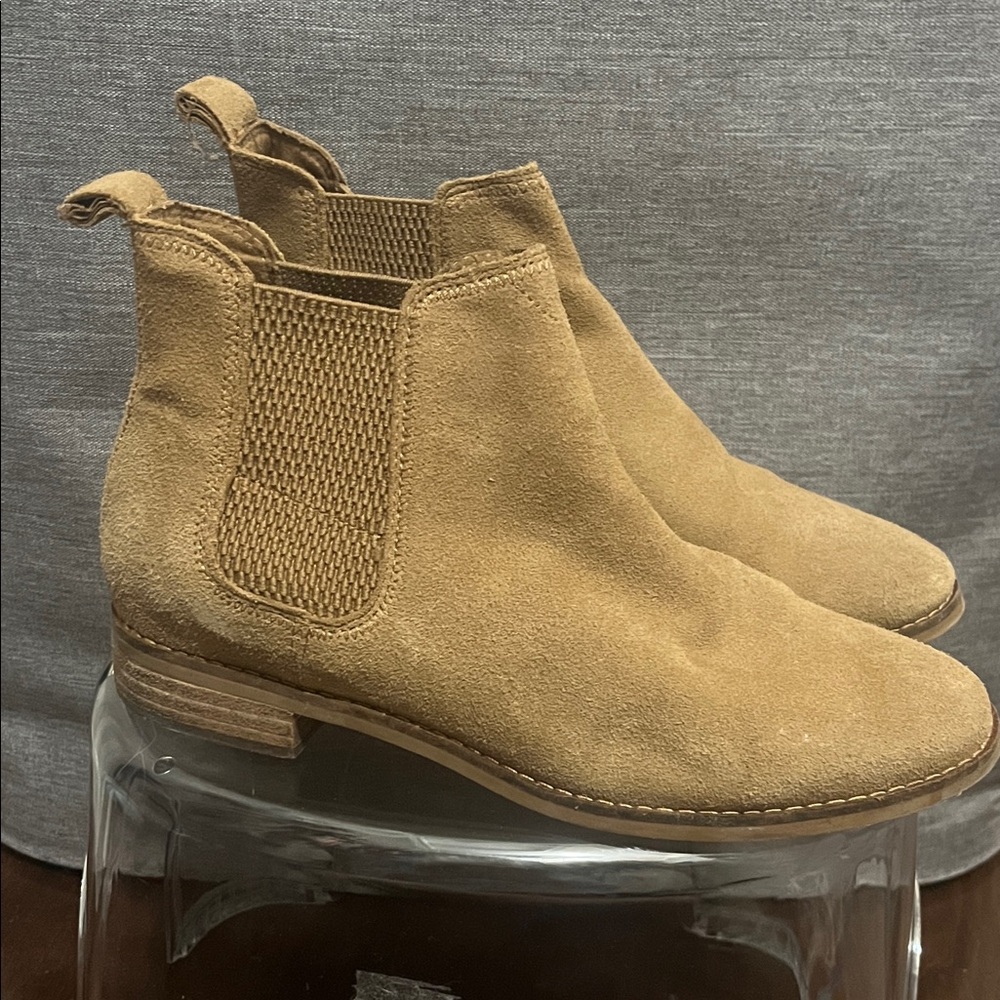 Toms Tan Suede Ankle Boots